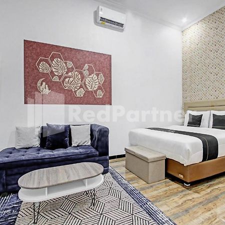 House N Coffee 55 Temanggung Redpartner Hotel Kültér fotó