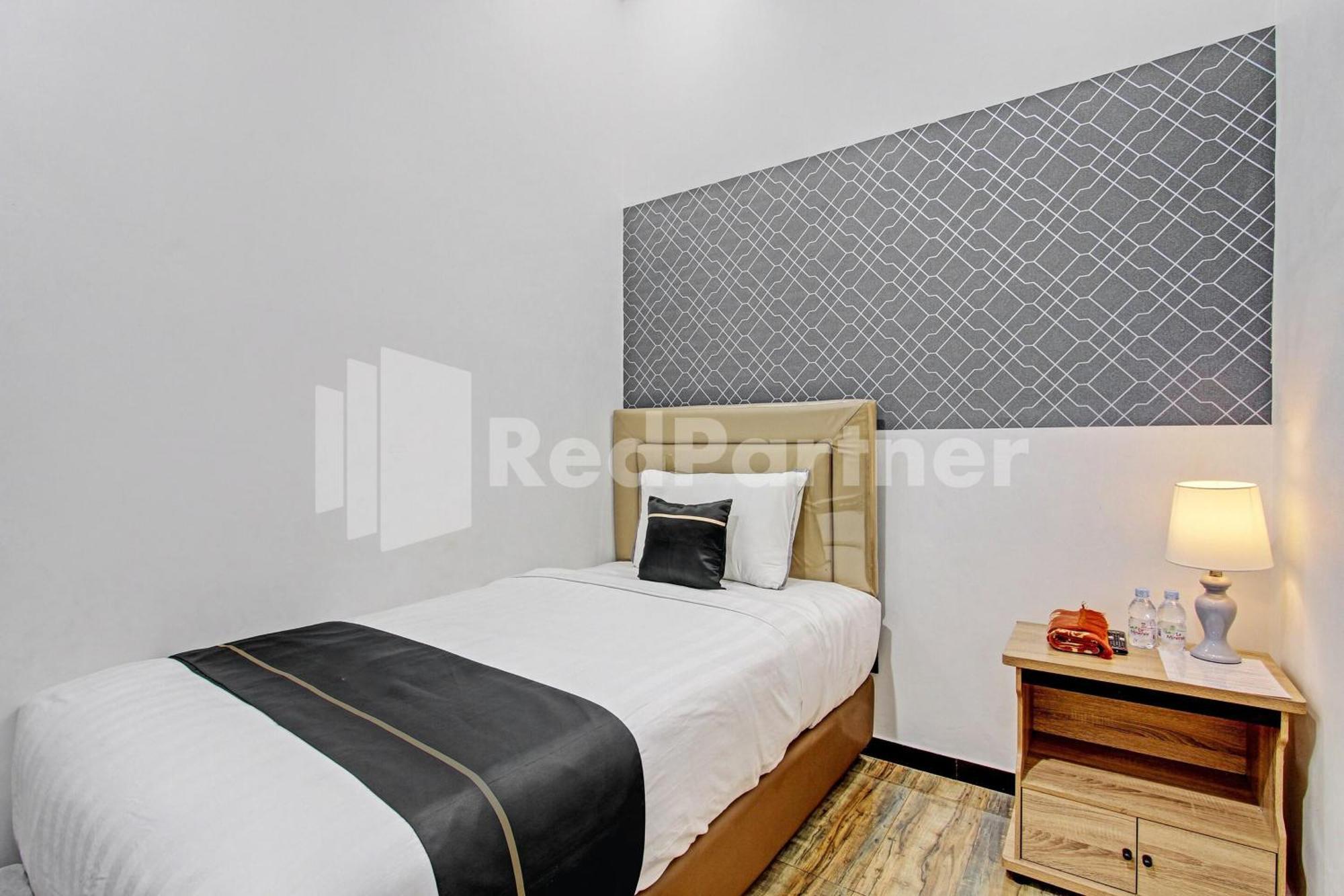 House N Coffee 55 Temanggung Redpartner Hotel Kültér fotó