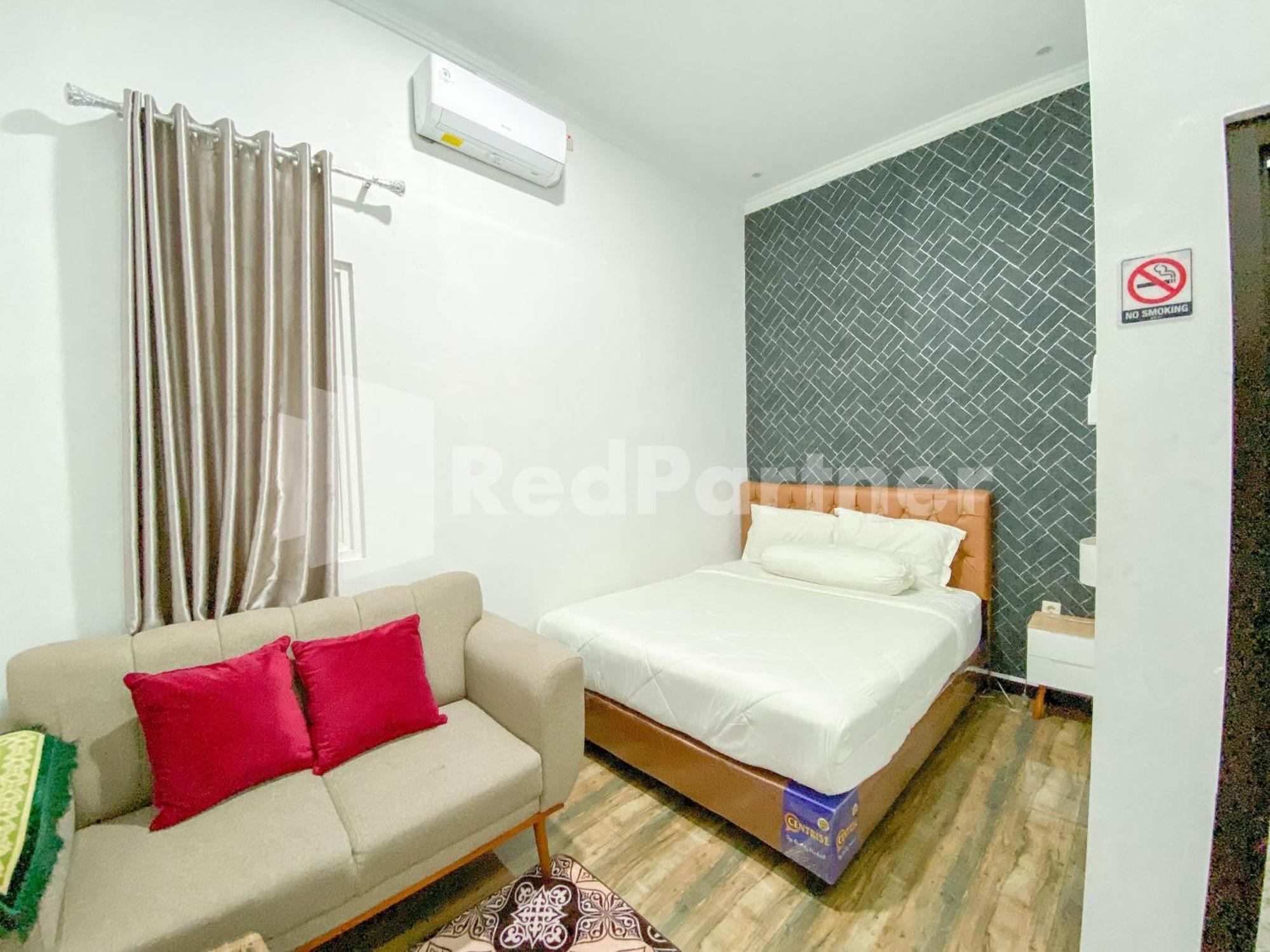 House N Coffee 55 Temanggung Redpartner Hotel Kültér fotó