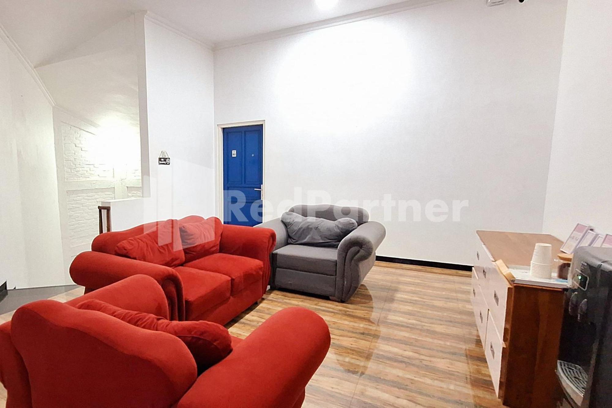 House N Coffee 55 Temanggung Redpartner Hotel Kültér fotó