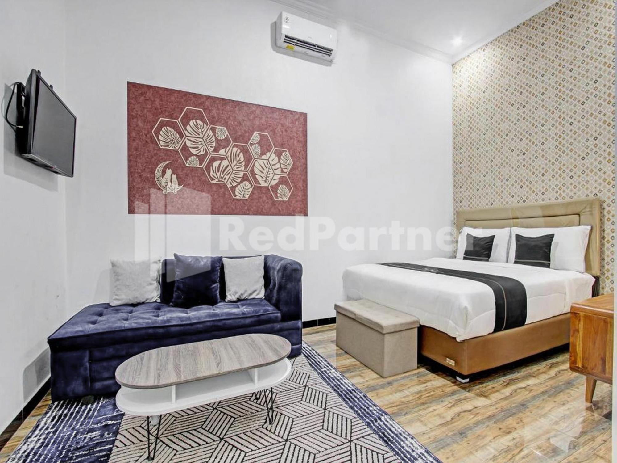 House N Coffee 55 Temanggung Redpartner Hotel Kültér fotó
